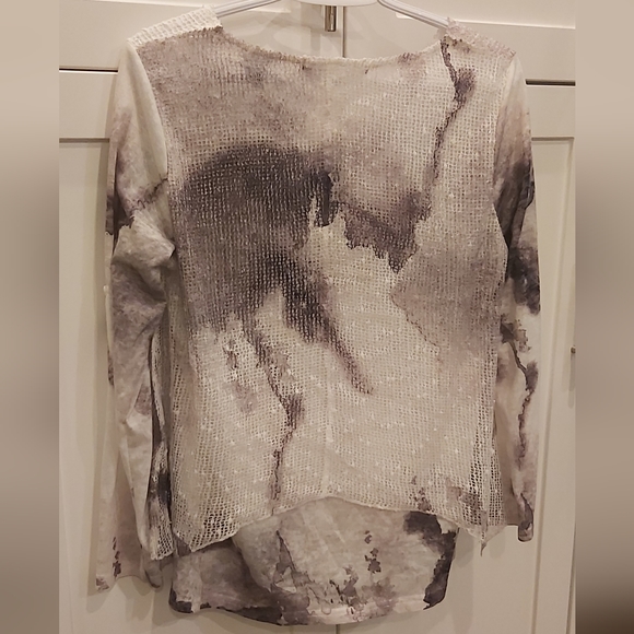 Fresh FX abstract layered top - Picture 4 of 6